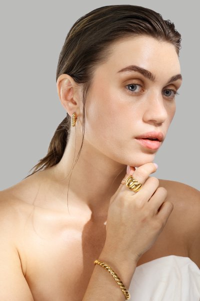 Ohrringe Twisted Heart – 18k Vergoldet