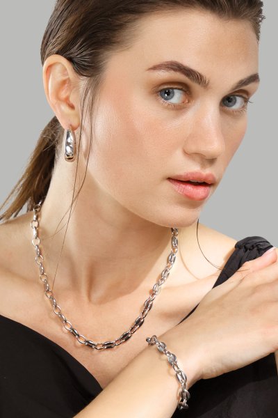 Ohrringe Bold Curve – Versilbert