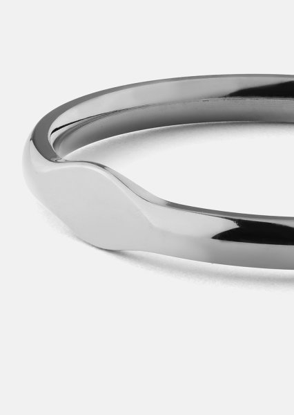 Initial Ring – Versilbert