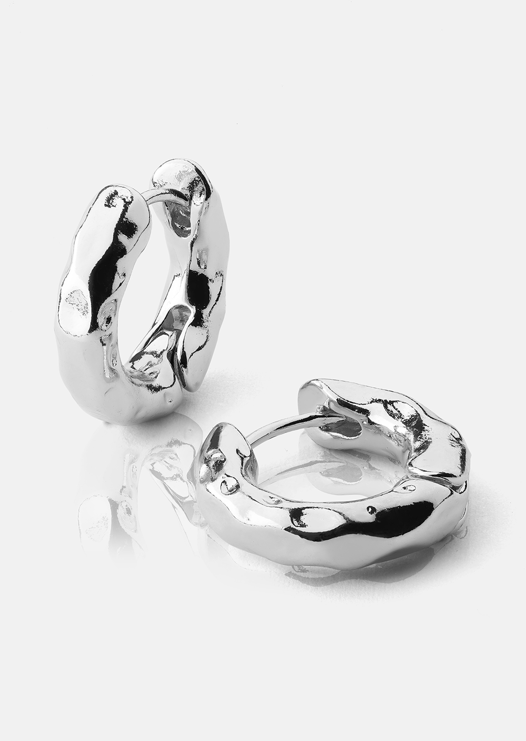 Ohrring Luxe Ripple Hoops - Versilbert